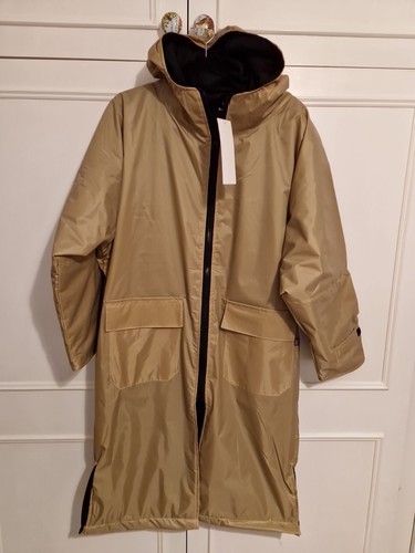 Step outdoors dry robe - step, outdoors,